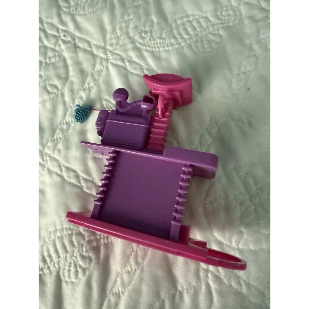 Fisher-Price Loving Family Dollhouse Pet Care Center 2012